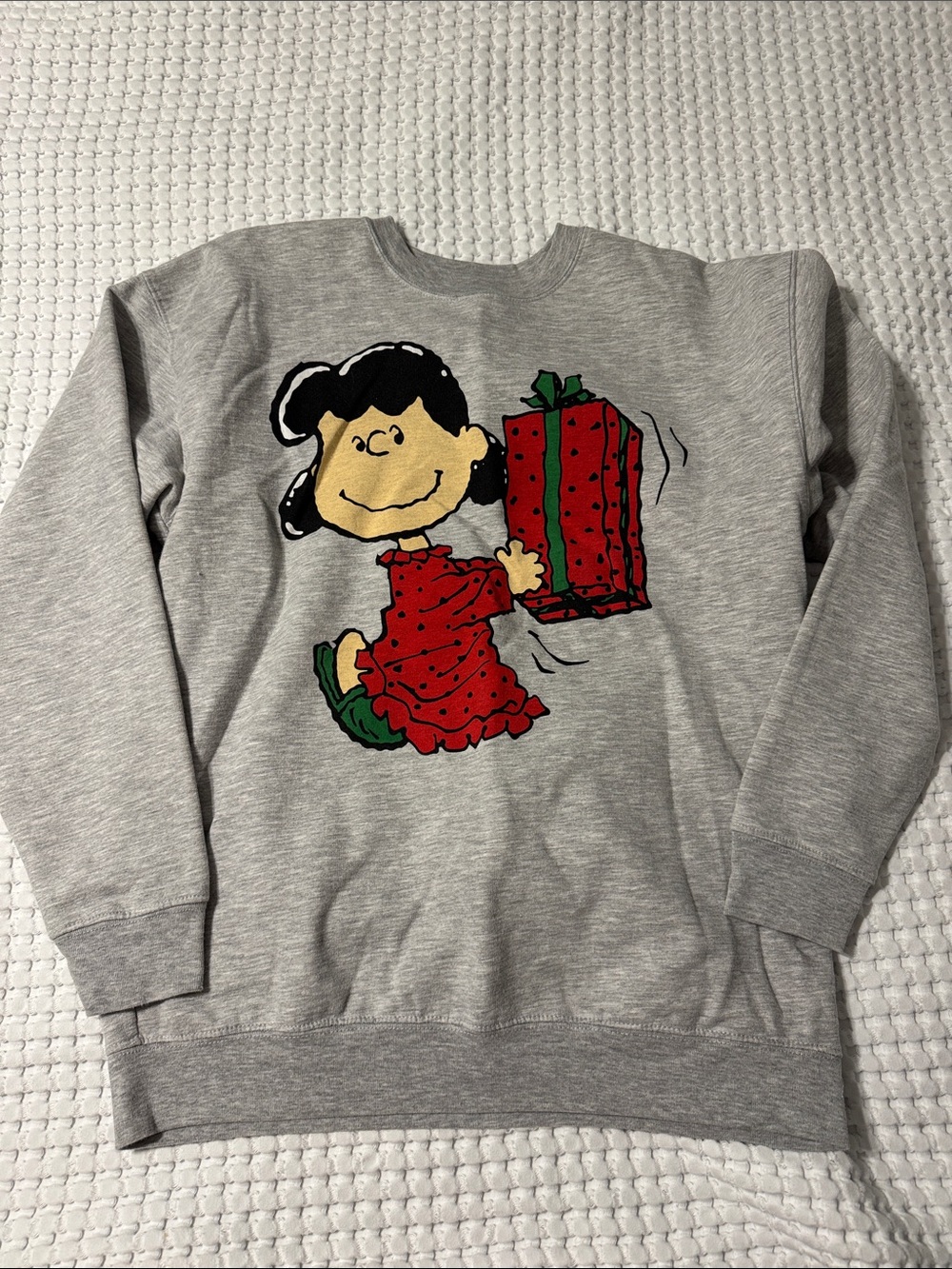 Peanuts Women’s Lucy Christmas crew neck sweatshirt size medium